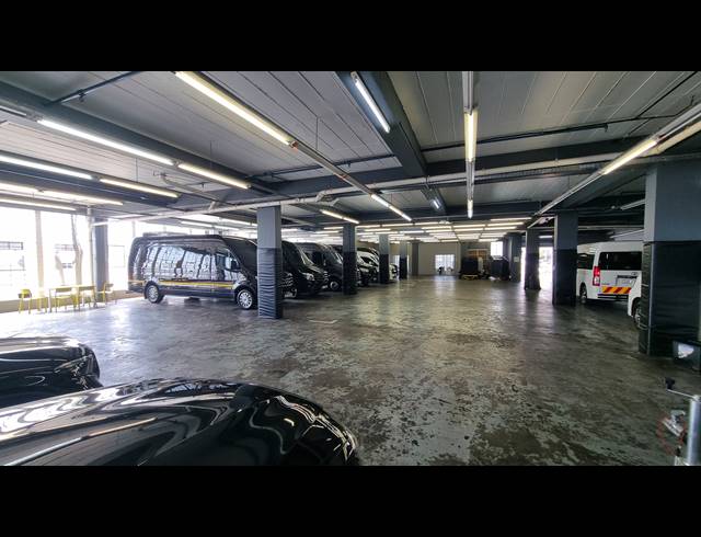 2,332M² FACTORY FOR SALE IN SALT RIVER